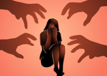 ബൈക്കില്‍നിന്ന് തള്ളിയിട്ട് കല്ലുകൊണ്ട് തലയ്ക്കിടിച്ചു…  സാരി ബൈക്കിന്റെ പിന്‍ചക്രത്തില്‍ ചുറ്റി മൃതദേഹം 120 അടിയോളം വലിച്ചിഴച്ചു, കുട്ടികളുണ്ടാകാത്തതിനാല്‍ മരുമകളെ ക്രൂരമായി കൊലപ്പെടുത്തി   ഭര്‍തൃമാതാപിതാക്കള്‍