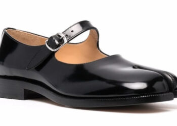 ചെരുപ്പെങ്കിൽ ചെരുപ്പ്!!! വീട്ടുകാർ ഉണർന്നതോടെ ഷൂവും ചെരുപ്പ് കവർന്ന് മോഷ്ടാവ്, നേരത്തെയും നിരവധി തവണ മോഷണ ശ്രമം