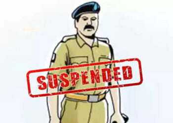 തടവുകാരിയെ അനധികൃതമായി  ഹോട്ടലില്‍ താമസിപ്പിച്ചു, പോലീസ് ബുക്ക് ചെയ്തിരുന്ന ട്രെയിന്‍ ടിക്കറ്റ് ഒഴിവാക്കി വിമാനത്തിൽ യാത്ര,  അവധിയെടുത്ത് സിനിമാഭിനയവും… മ്യൂസിയം എസ്ഐക്ക് സസ്പെന്‍ഷന്‍