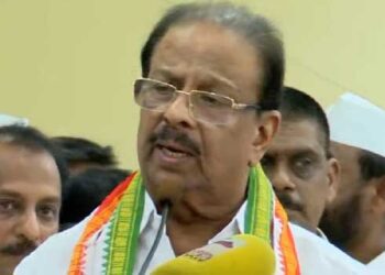 സിപിഎമ്മിനെതിരായ പോരാട്ടത്തിൽ പടക്കുതിരയെപ്പോലെ മുന്നിൽ ഞാനുണ്ട്!! ചേലക്കരയിൽ പരാജയപ്പെട്ടെങ്കിലും സിപിഎഎമ്മിന്റെ ഭൂരിപക്ഷം 13,000 ആക്കി കുറച്ചില്ലേ, തിരുവനന്തപുരം മുതൽ കാസർഗോഡ് വരെയുള്ള കോളേജുകൾ കെഎസ്‌യു തിരിച്ചുപിടിച്ചില്ലേ!! നേട്ടം ആയാലും കോട്ടമായാലും വെട്ടിത്തുറന്ന് പറയാൻ എനിക്കു നട്ടെല്ലുണ്ട്, – കെ സുധാകരൻ