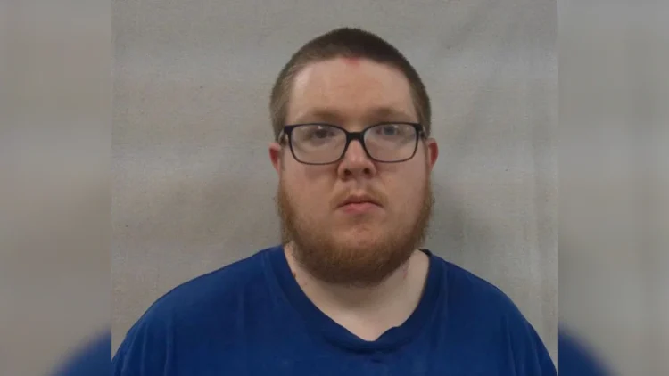 17 മാസം പ്രായമുള്ള കുഞ്ഞിനെ എടുത്തെറിഞ്ഞ് രണ്ടാനച്ഛന്‍, കട്ടിലിലും തറയിലും ഇടിച്ച്  തലയോട്ടി പൊട്ടി പിഞ്ചുകുഞ്ഞിന് ദാരുണാന്ത്യം