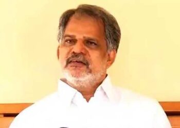 കാവിയുടുത്തവരും പള്ളീലച്ചന്മാരും മൗലവിമാരും വരും..!!! ഇല്ലാത്ത ഒരു രാഷ്ട്രീയപാര്ട്ടി എല്ഡിഎഫിന് പിന്തുണ പ്രഖ്യാപിച്ചിട്ട് വര്ഗീയമാണ് എന്ന് സ്ഥാപിക്കാന് യുഡിഎഫ് ശ്രമം- എ. വിജയരാഘവൻ…