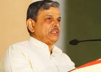 അടിയന്തരവാസ്ഥക്കാലത്ത് നിര്ബന്ധിത വന്ധ്യംകരണം വരെ നടന്നു, ഇതിനെല്ലാം ഉത്തരവാദിത്തപ്പെട്ടവര് ഭരണഘടനയുമായി നാടകം കളിക്കുന്നു, നടന്നതിനെല്ലാം കോണ്ഗ്രസ് മാപ്പ് പറയണമെന്ന് ആര്എസ്എസ് നേതാവ്