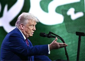 ഇസ്രയേൽ നടത്തുന്ന ആക്രമണം മികച്ചതാണ്…!! ഇറാൻ്റെ കാര്യത്തിൽ എങ്ങനെ പോകണമെന്ന് തീരുമാനിച്ചിട്ടില്ലെന്നും ട്രംപ്..; കൂടിക്കാഴ്ചയ്ക്ക് അവർക്ക് താല്പര്യമുണ്ട്… നാലാമത്തെ യുദ്ധക്കപ്പലും മേഖലയിലേക്ക്…