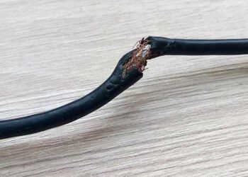 ടൗൺഷിപ്പ് നിർമിക്കാനായി വലിച്ച വയറിൽ നിന്ന് ഷോക്കേറ്റ് 11 വയസുകാരൻ മരിച്ച സംഭവം; എനിക്ക് നഷ്ടപരിഹാരം വേണ്ട, എന്റെ മകനെ ഇല്ലാതാക്കിയവർക്കെതിരെ നടപടിയെടുക്കണം- കുട്ടിയുടെ പിതാവ്