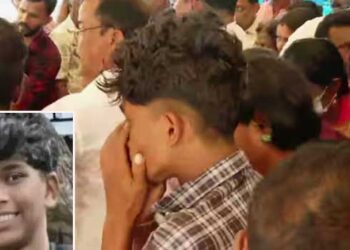 വീണ്ടും കാണാമെന്നുറപ്പിൽ യാത്ര പറഞ്ഞുപോയ പ്രിയ കൂട്ടുകാരന്റെ ചേതനയറ്റ ‌ദേഹത്തിനു മുന്നിൽ വിങ്ങിപ്പൊട്ടി കൂട്ടുകാർ, അനന്തുവിന് കണ്ണീരിൽ കുതിർന്നയാത്രാമൊഴി നൽകി നാടും നാട്ടുകാരും