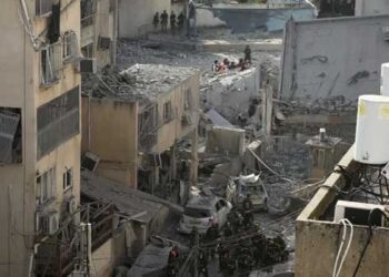 വെടിനിർത്തലില്ല, വ്യോമപാത അടച്ചു, കരമാർ​ഗം രക്ഷപ്പെട്ടോളാൻ ഇന്ത്യൻ വിദ്യാർഥികളോട് ഇറാൻ, 1500ൽ ഏറെ വിദ്യാർഥികൾ അനിശ്ചിതത്വത്തിൽ, വ്യക്തി വിവരങ്ങൾ നൽകാൻ എക്സിൽ ഫോം പങ്കുവച്ച് ഇന്ത്യൻ എംബസി, ഇസ്രയേലിൽ ഇന്ത്യക്കാർ സുരക്ഷിതർ