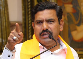 കേരളത്തിൽ കാട്ടാന ചവിട്ടി കൊന്നവർക്ക് 25  ലക്ഷം രൂപയാണ്   നഷ്ടപരിഹാരം കൊടുത്തത്, എന്നാൽ ബംഗളൂരു ദുരന്തത്തിൽ ജീവൻ പൊലിഞ്ഞവർക്ക് വെറും 10 ലക്ഷം, ദുരന്തത്തിന് കാരണക്കാരായ മന്ത്രിമാർ ഉടൻ രാജിവയ്ക്കണം, കർണാടക സർക്കാരിനെതിരെ  ബിജെപി