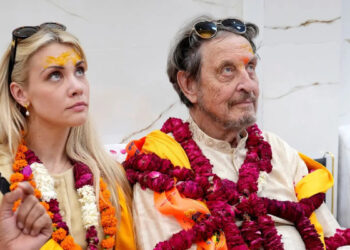 ഹിന്ദുമതം എന്നെ അത്ഭുതപ്പെടുത്തുന്നു,  ലോകം മുഴുവന്‍ ഭഗവാന്‍ ശിവനെ പിന്തുടര്‍ന്നാല്‍ എല്ലാം ശരിയാകും,  ഇന്ത്യയുടെ ഉയര്‍ച്ചയെയും  ആത്മീയ പൈതൃകത്തെയും പ്രശംസിച്ച്  ഇറോള്‍ മസ്‌ക്