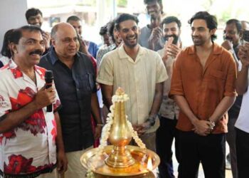 മലയാളത്തിൽ ആദ്യമായി റെസ് ലിൻ പശ്ചാത്തലത്തിൽ ഒരു സിനിമ, അർജുൻ അശോകൻ, റോഷൻ മാത്യു, ഇഷാൻ ഷൗക്കത്ത് ഒരുമിക്കുന്ന ‘ചത്ത പച്ച’ ചിത്രീകരണം ആരംഭിച്ചു