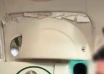 ടേക്ക് ഓഫ് ചെയ്ത് ഒരു മണിക്കൂർ, എയർ ഇന്ത്യയുടെ വാതിലിന് കുലുക്കം; അസ്വാഭാവിക ശബ്‍ദത്തിൽ ഭയന്ന് യാത്രക്കാർ