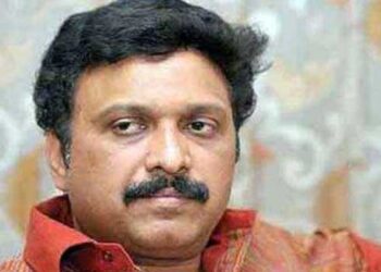 ഫോണെടുത്ത് സംസാരിക്കുമ്പോൾ ആളും തരവും നോക്കണ്ടേ അമ്പാനേ… കെഎസ്ആർടിസി കൺട്രോൾ റൂമിലേക്ക് ഗതാഗത മന്ത്രി വിളിച്ചപ്പോൾ സീറ്റ് തെറിച്ചത് വനിതാ ജീവനക്കാർ ഉൾപ്പെടെ 9 പേരുടേത്, ഡ്യൂട്ടിയിലില്ലാത്തവരേയും സ്ഥലം മാറ്റിയെന്ന് ആക്ഷേപം