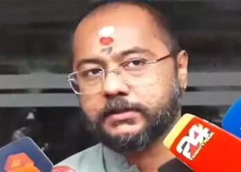 നിലമ്പൂരിൽ ഹിന്ദുമഹാസഭാ സ്ഥാനാർഥി പിൻമാറിയത് പികെ കൃഷ്ണദാസിന്റെയും ബി ഗോപാലകൃഷ്ണന്റേയും ഭീഷണിയിൽ, എൽഡിഎഫിന് പിന്തുണ അറിയിച്ചെന്ന വാർത്ത വ്യാജം, പിന്നിൽ ബിജെപി- ഹിമവൽ ഭദ്രാനന്ദ