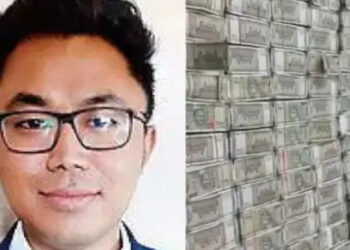 വ്യവസായിയെ വീട്ടിലേക്ക് വിളിച്ചു വരുത്തി  10 ലക്ഷം കൈക്കൂലി വാങ്ങി, ഐഎഎസ് ഓഫിസർ വിജിലൻസ്  പിടിയിൽ, വീട്ടിൽ നിന്നും പിടിച്ചെടുത്തത്  47 ലക്ഷംരൂപ