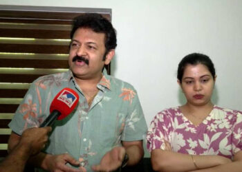 ക്യുആര്‍ കോഡ് മാറ്റി പൈസ എടുക്കുന്നതിന്റെ വീഡിയോ തന്റെ പക്കലുണ്ട്, ദിയയ്‌ക്കെതിരെ  ഒരു തെളിവ് പോലും നല്‍കാൻ ജീവനക്കാർക്ക് ആയിട്ടില്ല, പോലീസുകാരുടേത്  വൈരാഗ്യപരമായ പെരുമാറ്റമെന്ന് കൃഷ്ണകുമാർ