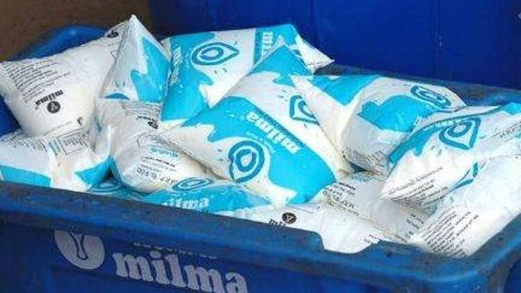 ഇനി സ്ഥിരം കട്ടൻ ചായ കുടിക്കേണ്ടീ വരുമോ…? മിൽമ പാൽ വില കുത്തനെ കൂട്ടിയേക്കും.. ഇന്ന് യോഗം… ലിറ്ററിന് 10 രൂപ കൂട്ടണമെന്ന് യൂണിയൻ്റെ ആവശ്യം…