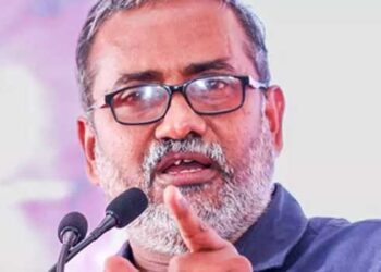 ആർഎസ്എസ് ചിത്രത്തിന് മുന്നിൽ പൂവിട്ട് പൂജിക്കാനോ, കുമ്പിട്ടുനിൽക്കാനോ എന്നെ കിട്ടില്ല, അതാണ് എന്റെ രാഷ്ട്രീയം, രാജ്ഭവനിൽ ഉയർന്നു നിൽക്കേണ്ടത് കാവി പതാകയല്ല, ദേശീയ പതാകയാണ്- കൃഷി വകുപ്പ് മന്ത്രി