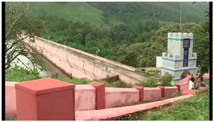 മുല്ലപ്പെരിയാർ അണക്കെട്ടിൽ ജലനിരപ്പ് ഉയരുന്നു, 135.85 അടിയിലെത്തി