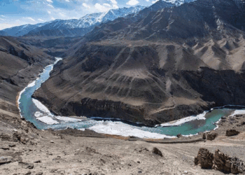 അങ്ങനെയിപ്പോൾ പാക്കിസ്ഥാൻ വെള്ളം കു‌ടിക്കണ്ട!! ബിയാസ് നദിയിൽനിന്നുള്ള വെള്ളം രാജസ്ഥാനിലേക്ക് വഴിതിരിച്ചുവിടും, കനാൽ നിർമിക്കാൻ രൂപരേഖ, റദ്ദാക്കിയ കരാർ പുന:പരിശോധിക്കാൻ പാക്കിസ്ഥാനിൽ നിന്ന് മുറവിളി!! ഇതുവരെ അയച്ചത് നാല് കത്തുകൾ