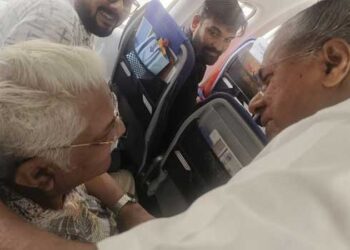 ‘ഇന്ന് എറണാകുളത്തേക്കുള്ള യാത്രക്കിടെ മലയാളത്തിന്റെ അതുല്യനടൻ ജഗതി ശ്രീകുമാറിനെ കണ്ടുമുട്ടി. സുഖവിവരങ്ങൾ അന്വേഷിച്ചു’, പിണറായി ഫേസ്ബുക്കിൽ കുറിച്ചു….