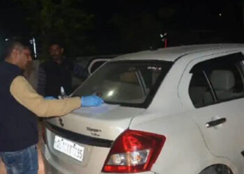 അന്യജാതിക്കാരനോട് പ്രണയം,  17 കാരിയുടെ തല അറുത്തെടുത്ത് ശരീരം കനാലിൽ ഒഴുക്കിവിട്ട് അമ്മയും സഹോദരനും, തലയ്ക്കായി തിരച്ചിൽ