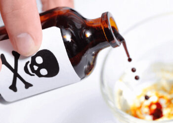 രഹസ്യബന്ധം  വീട്ടിലറിഞ്ഞതോടെ നിരന്തരം വഴക്ക്, കാമുകനൊപ്പം കഴിയാൻ ഭർത്താവിനെയും മക്കളെയും വിഷം കൊടുത്ത്  കൊല്ലാൻ ശ്രമിച്ച്  യുവതി