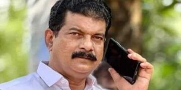 വ്യക്തിഹത്യ നടത്തിയാൽ തലയിൽ മുണ്ടിട്ട് നിലമ്പൂരിൽ നിന്ന് ഓടിയൊളിക്കേണ്ട ഗതികേടുണ്ടാകും, ഇതൊരു മുന്നറിയിപ്പാണ്!! നവകേരള സദസിന്റെ പേരിൽ റിയാസ് നേരിട്ട് ബലമായി കരാറുകാരുടെ കയ്യിൽ നിന്ന് പണപ്പിരിവ് നടത്തി- പിവി അൻവർ
