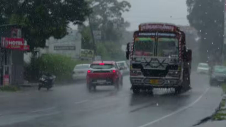 കാലവർഷക്കാറ്റിൻറെ ശക്തി കുറയുന്നു; കേരളത്തിൽ മഴയുടെ തീവ്രത കുറയും, 2 ജില്ലകളിൽ മാത്രം മഴ കൂടാൻ സാധ്യത