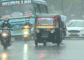 കനത്ത മഴ തുടരുന്നു, അടുത്ത മൂന്ന് ദിവസം റവന്യൂ ഉദ്യോഗസ്ഥർക്ക് അവധി നൽകില്ല, മുൻകരുതലുകളുമായി സർക്കാർ