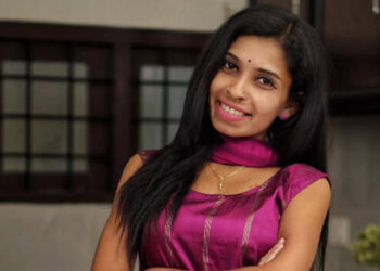 ഇടയ്ക്ക്  വീഡിയോ കോൾ ചെയ്ത് തന്നോട് പിണക്കമുണ്ടോ എന്ന് അവർ ചോദിച്ചു, സുധിയുടെ ആദ്യഭാര്യ ആത്മഹത്യ ചെയ്തത്, അവർ നിയമപരമായി വിവാഹിതരായിരുന്നില്ല,   സുധിച്ചേട്ടനും മകനും എന്റേത് മാത്രം, വെളിപ്പെടുത്തലുമായി രേണു സുധി