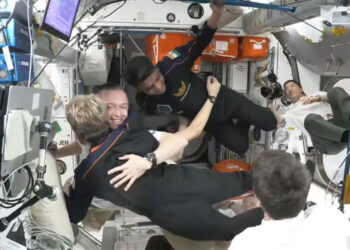 ആക്‌സിയം 4; ശുഭാംശു ശുക്ലയെ സ്വാഗതം ചെയ്ത് ബഹിരാകാശ നിലയം, ദൗത്യസംഘം നിലയത്തില്‍ പ്രവേശിച്ചു