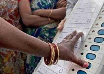 കള്ളവോട്ട് ഇനി നടക്കില്ല, ഓരോ ബൂത്തിലും പരമാവധി വോട്ടർമാരുടെ എണ്ണം 1200 ആക്കും, രാഷ്ട്രീയപാർട്ടികളുടെ ബൂത്ത് ദൂരപരിധി 100 മീറ്ററാക്കി കുറയ്ക്കും, വോട്ടർ കാർഡ്‌ നമ്പർ ഇരട്ടിപ്പ്‌ പ്രശ്‌നം പരിഹരിക്കാൻ ഇനി മുതൽ ഫോട്ടോ പതിച്ച കാർഡ്