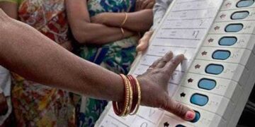 കള്ളവോട്ട് ഇനി നടക്കില്ല, ഓരോ ബൂത്തിലും പരമാവധി വോട്ടർമാരുടെ എണ്ണം 1200 ആക്കും, രാഷ്ട്രീയപാർട്ടികളുടെ ബൂത്ത് ദൂരപരിധി 100 മീറ്ററാക്കി കുറയ്ക്കും, വോട്ടർ കാർഡ്‌ നമ്പർ ഇരട്ടിപ്പ്‌ പ്രശ്‌നം പരിഹരിക്കാൻ ഇനി മുതൽ ഫോട്ടോ പതിച്ച കാർഡ്