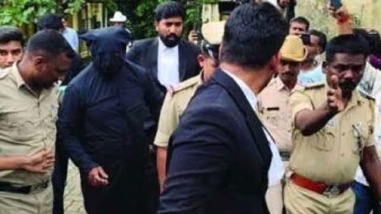 ധർമസ്ഥലയിൽ മൃതദേഹം കൂട്ടത്തോടെ മറവ് ചെയ്തെന്ന വെളിപ്പെടുത്തൽ; 20 പൊലീസുദ്യോഗസ്ഥർ അന്വേഷണത്തിൻ്റെ ഭാ​ഗമാവും