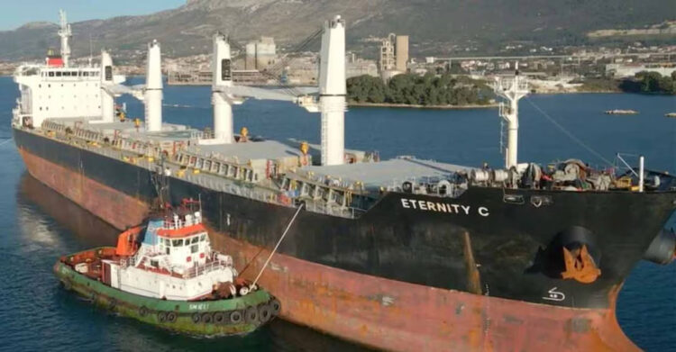 ചെങ്കടലിൽ ഹൂതികൾ ആക്രമിച്ച രണ്ടാമത്തെ കപ്പലും മുങ്ങി; 7 ജീവനക്കാരെ രക്ഷിച്ചു, ഒരു ഇന്ത്യാക്കാരനും, 14 പേരെ കാണാതായി