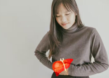 സ്ത്രീകളിലെ ഫാറ്റി ലിവർ രോഗം; ശ്രദ്ധിക്കാതെ പോകുന്ന ലക്ഷണങ്ങൾ