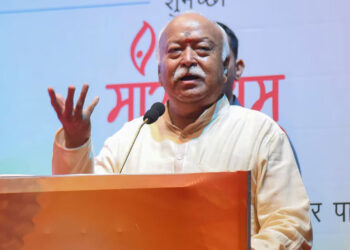 മോദി ഈവർഷം പ്രധാനമന്ത്രി സ്ഥാനത്തുനിന്ന് മാറേണ്ടി വരും..? 75 വയസ്സിൽ വിരമിക്കണം, പ്രായമെത്തിയാൽ സന്തോഷത്തോടെ വഴിമാറണമെന്നും തുറന്ന് പറഞ്ഞ് മോഹൻ ഭാഗവത്.., അമിത്ഷായും വിരമിക്കലിനെ കുറിച്ച് പ്രസംഗിച്ചത് ഇതേ ദിവസം…