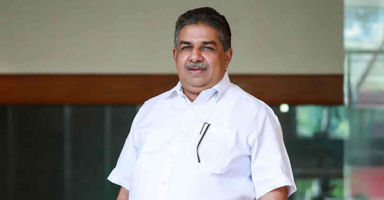 സർക്കാർ ആശുപത്രികളെ തള്ളി മന്ത്രി; കൂടുതൽ ടെക്നോളജി ഉള്ളത് സ്വകാര്യ ആശുപത്രികളിൽ’ തന്റെ ജീവൻ രക്ഷിച്ചത് സ്വകാര്യ ആശുപത്രിയെന്നും സജി ചെറിയാൻ