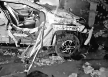 വിവാഹ വീട്ടിലേക്ക് പോയ കാർ മതിലിൽ ഇടിച്ച് കയറി, പ്രതിശ്രുത വരനടക്കം 8 പേർ കൊല്ലപ്പെട്ടു