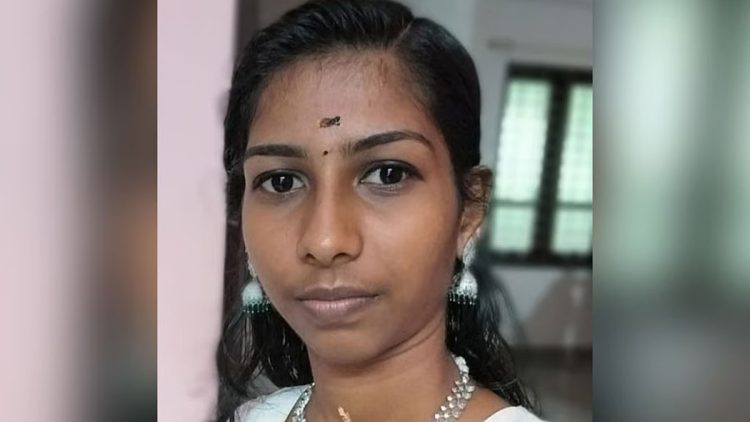 ‘അയല്വീട്ടുകാരുടെ അസഭ്യവര്ഷത്തില് മനോവിഷമം’; 18കാരി ജീവനൊടുക്കി