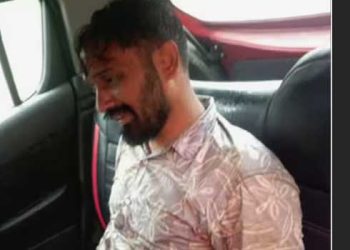 കാറിൽ എംഡിഎംഎ, പോലീസിനെ കണ്ട് ചുരത്തിൽ നിന്ന് കൊക്കയിലേക്ക് എടുത്തുചാടിയ പ്രതിയെ പൊക്കിയത് ഓറിയൻറൽ കോളേജിന് പുറകിലെ കാട്ടിൽ നിന്ന്