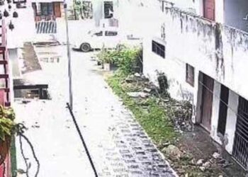 കുട്ടികളെ കണ്ടപ്പോൾ സ്നേഹം തോന്നി മിഠായി നൽകി, കുട്ടികൾ തെറ്റിദ്ധരിച്ചു!! കൊച്ചിയിൽ കുട്ടികളെ തട്ടിക്കൊണ്ടു പോകാൻ ശ്രമിച്ചെന്ന പരാതിയിൽ ‘ട്വിസ്റ്റ്’, അരോപണ വിധേയരായ ഒമാൻ സ്വദേശികൾ ചികിത്സയ്ക്കായെത്തിയത്