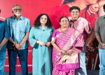 വിജയ് സേതുപതിക്കും പാണ്ഡിരാജിനും ഉയിർത്തെഴുന്നേൽപ്പായി ‘തലൈവൻ തലൈവി’, ആന്ധ്രയിലും തെലുങ്കാനയിലും ‘സാർ മാഡം’ റിലീസ് നാളെ