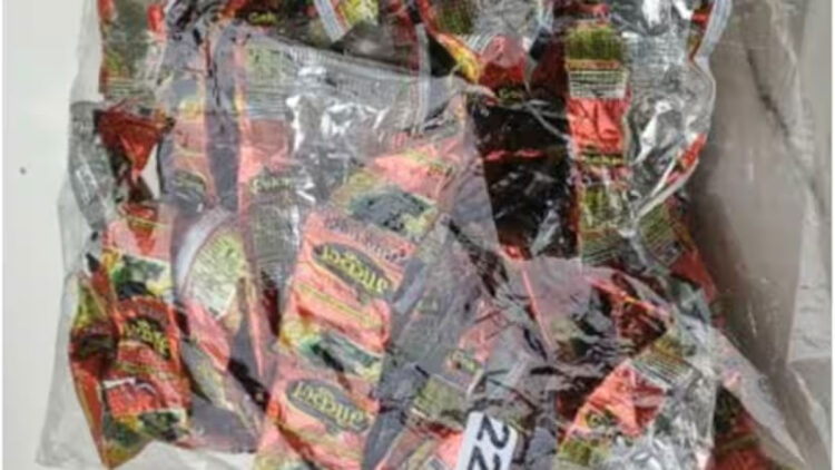 കൊറിയറിൽ എത്തുന്ന മിഠായികളിൽ സംശയം തോന്നി നിരീക്ഷണം; യുവാവിനെ പിടികൂടി പരിശോധിച്ചപ്പോൾ കിട്ടിയത് ഹാഷിഷ്