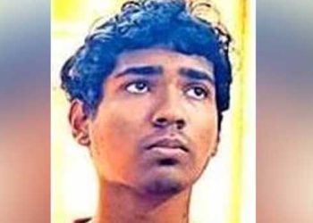 മകന്റെ ആക്രമണത്തിൽ ​ഗുരുതരമായി പരുക്കേറ്റ് ആശുപത്രിയിലെത്തിയ പിതാവിന്റെ മരണമൊഴി ‘കാൽ വഴുതി വീണു’വെന്ന്!! മൊബൈലിന്റെ അമിത ഉപയോ​ഗം മാനസികനില തകരാറിലാക്കി, പണം ആവശ്യപ്പെട്ടിട്ടും കൊടുത്തില്ല, 19 കാരൻ പിതാവിനെ ആക്രമിച്ച് കൊലപ്പെടുത്തി