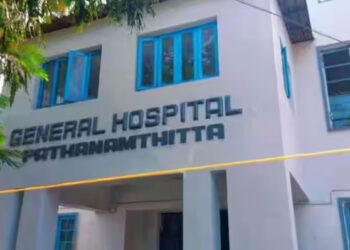 പട്ടിയുമായി ആർഎംഒ ആശുപത്രിയിലെത്തി, പിന്നാലെ സർക്കുലറിറക്കി പത്തനംതിട്ട ജനറൽ ആശുപത്രി സൂപ്രണ്ട്; ‘മദ്യപിച്ച് ജോലിക്ക് വരരുത്’