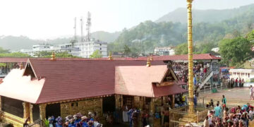 ശബരിമലയിലേക്കെന്ന് പറഞ്ഞ് ആർക്കെങ്കിലും പണം കൊടുക്കല്ലേ.. അനധികൃത പണപ്പിരിവ് തടയാൻ നടപടിയുമായി ദേവസ്വം ബോർഡ്