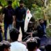 സമരക്കാർക്കു നേരെ  ജലപീരങ്കി പ്രയോഗിച്ചത് 5 തവണ, ചീറ്റിക്കാൻ വെള്ളമില്ല!!  ഇനി ഗ്രനേഡ് പോലീസിന്റെ മുന്നറിയിപ്പ്