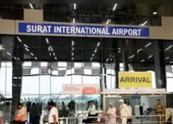 ദുബായിൽ നിന്നെത്തിയ ദമ്പതികളുടെ അസാധാരണ നടത്തം, വയറിന് ചുറ്റും വീക്കം; പരിശോധിച്ചപ്പോൾ കസ്റ്റംസ് ഞെട്ടി, ഏറ്റവും വലിയ സ്വർണവേട്ട