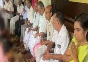 ഗുരുപൂജ സംസ്കാരത്തിന്റെ ഭാഗം, പാദങ്ങളിൽ പൂക്കൾ അർപ്പിക്കുന്നത് ആദരം!! വിദ്യാർഥികളെ കൊണ്ടു അധ്യാപകരുടെ കാൽ കഴുകിച്ച നടപടിയെ ന്യായീകരിച്ച് ​ഗവർണർ, നടന്നതു ജുവൈനൽ ജസ്റ്റിസ് ആക്ടിന്റെ നഗ്മമായ ലംഘനം- ബാലവകാശ കമ്മീഷൻ